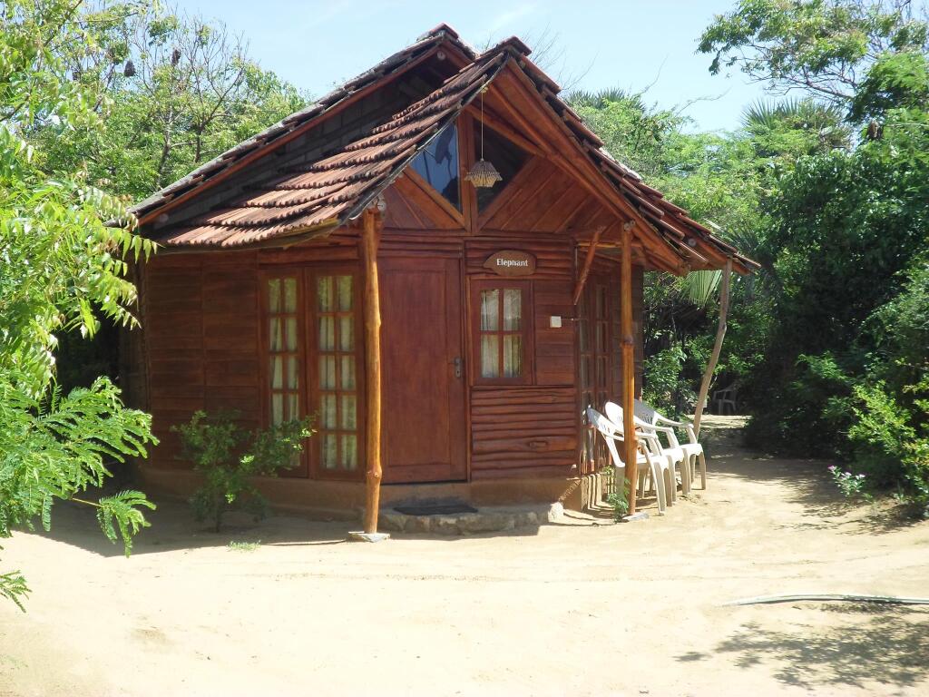 Киринда: Kirinda Beach Resort