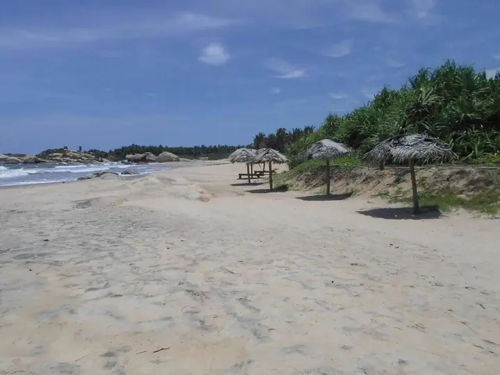 Киринда: Kirinda Beach Resort