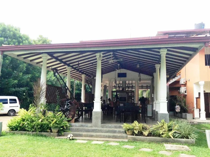 Мирисса: Riverside Cabanas