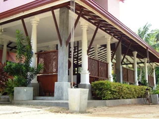 Мирисса: Riverside Cabanas