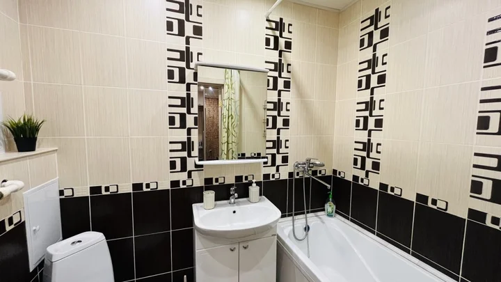 Тобольск: Апартаменты 15 микрорайон 36