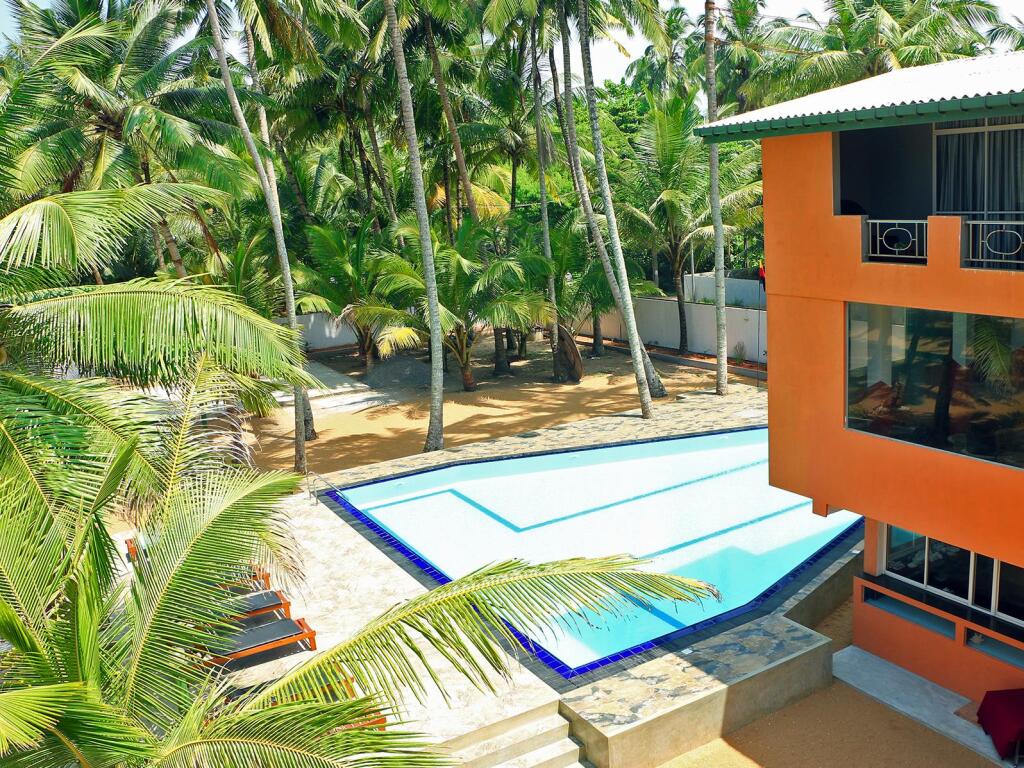 Roy Villa Beach Hotel — фото 2