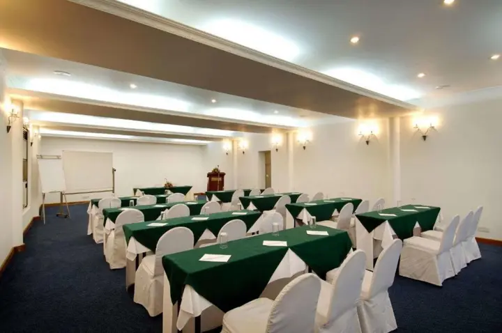 Гора Lavinia: Berjaya Hotel Colombo