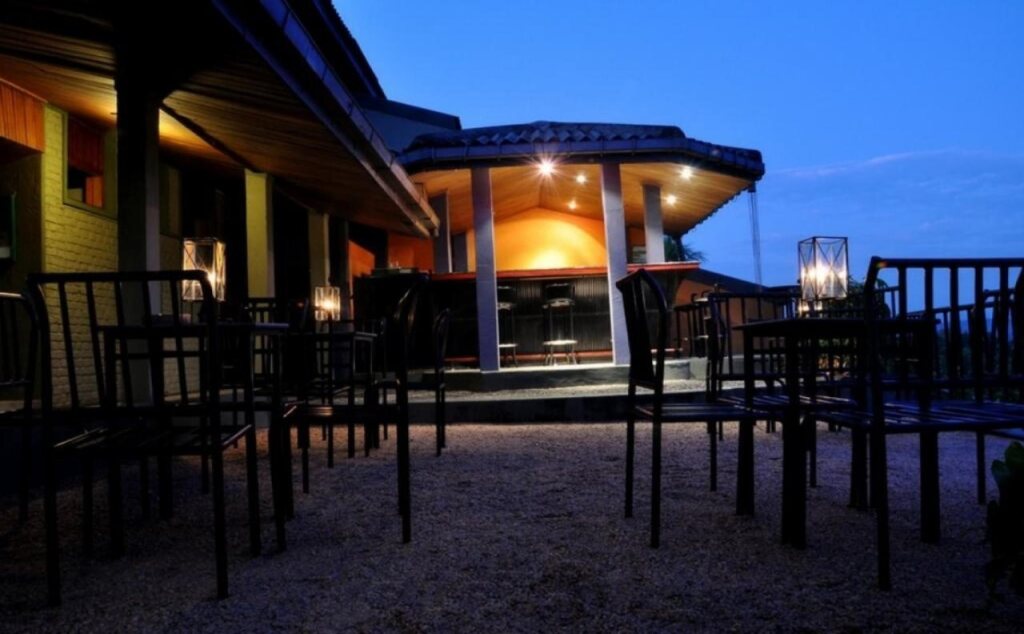 Гиритале: Giritale Hotel