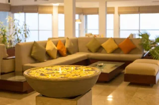 Канди: Hotel Topaz