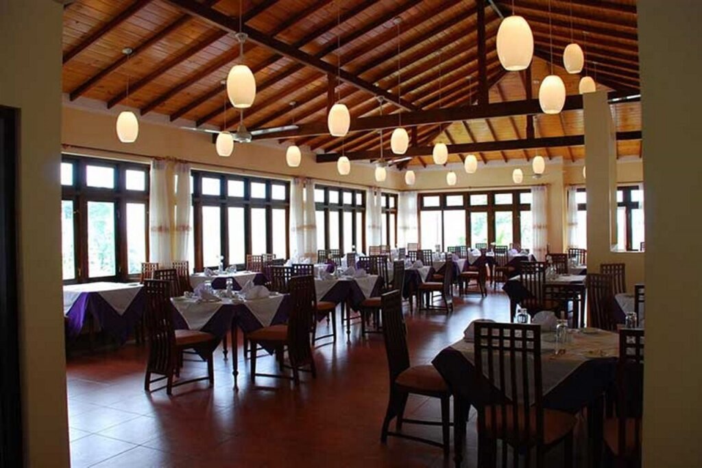 Канди: Отель Oak Ray Serene Garden Hotel