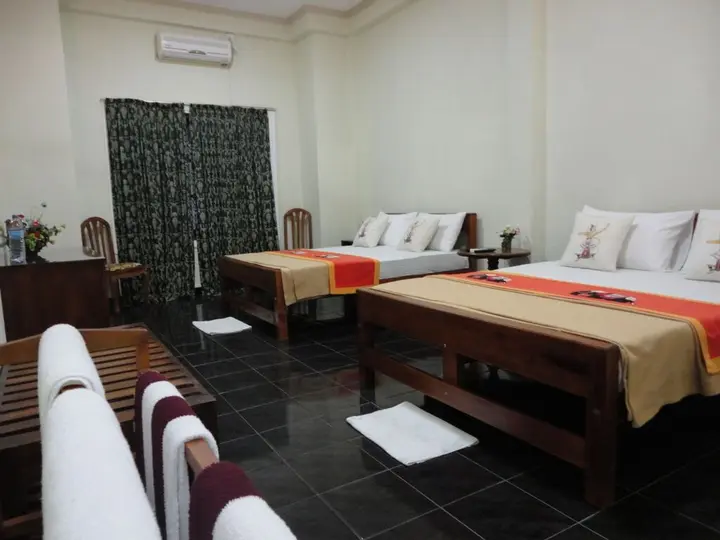 Канди: Forest Villa Hotel