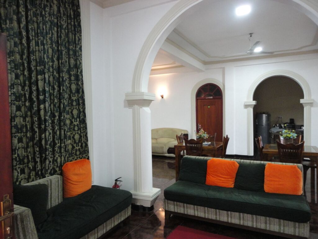 Канди: Forest Villa Hotel