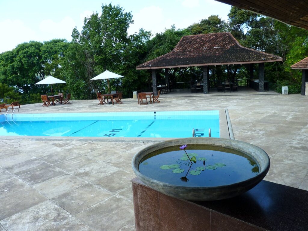 Гиритале: Royal Lotus Hotel