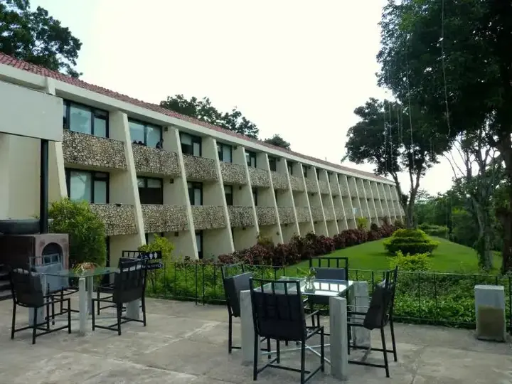 Гиритале: Royal Lotus Hotel