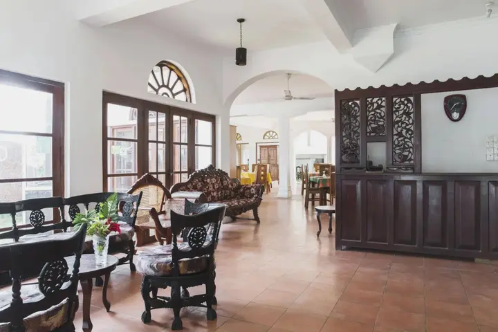 Унаватуна: Neptune Bay Hotel