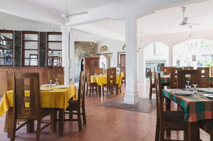 Унаватуна: Neptune Bay Hotel