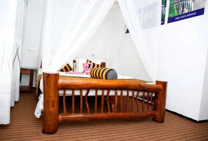 Элла: Ella Okreech Cottages