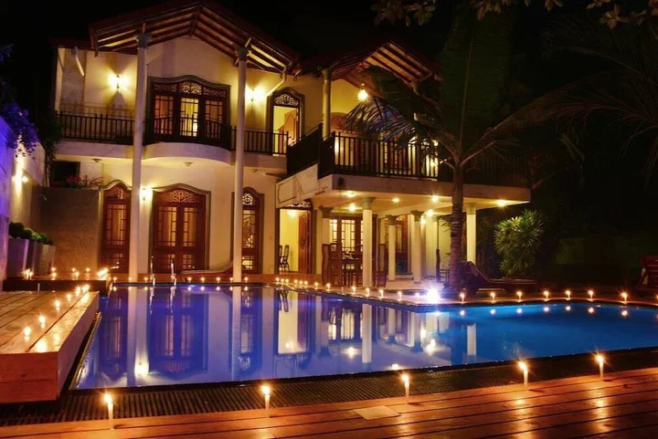 Берувела: Sandul Villa