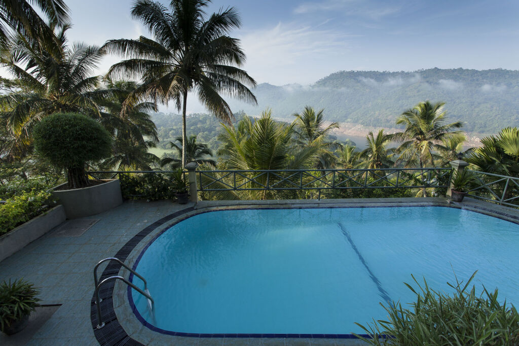 Канди: The Albatross, Kandy