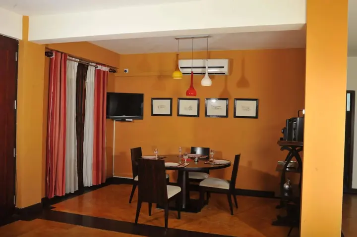 Гора Lavinia: Prestige Court