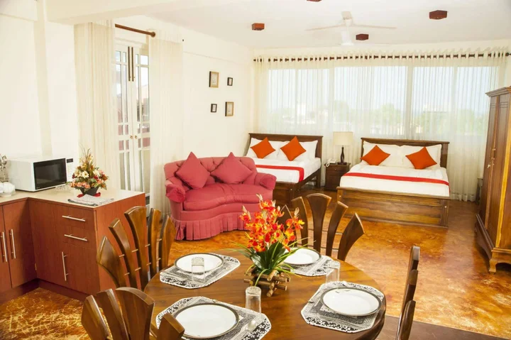 Гора Lavinia: Prestige Court