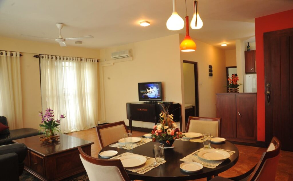Гора Lavinia: Prestige Court