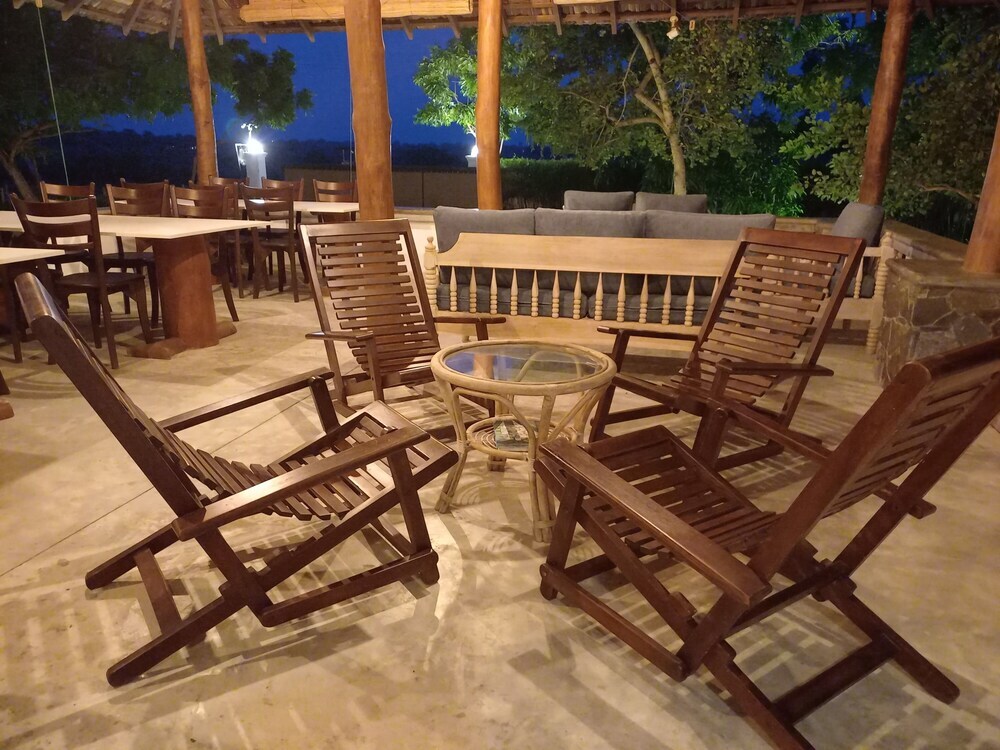 Киринда: yala leopard lodge
