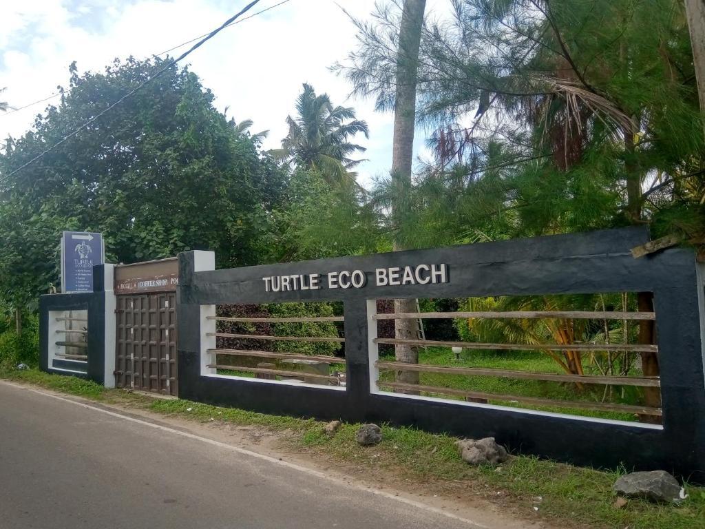 Матара: Turtle Eco Beach Resort