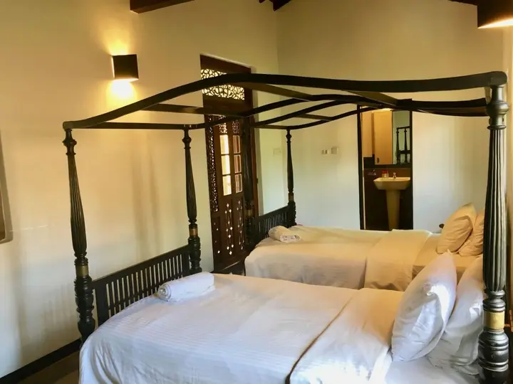 Коломбо: Villa Capers