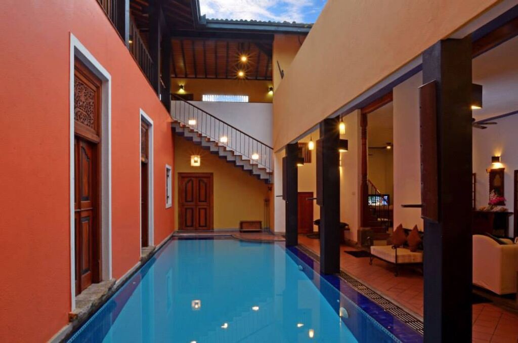 Коломбо: Villa Capers