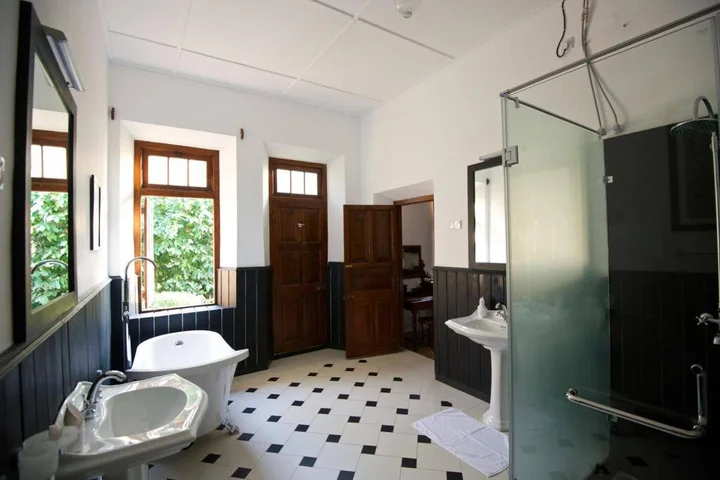 Канди: Mountbatten Bungalow