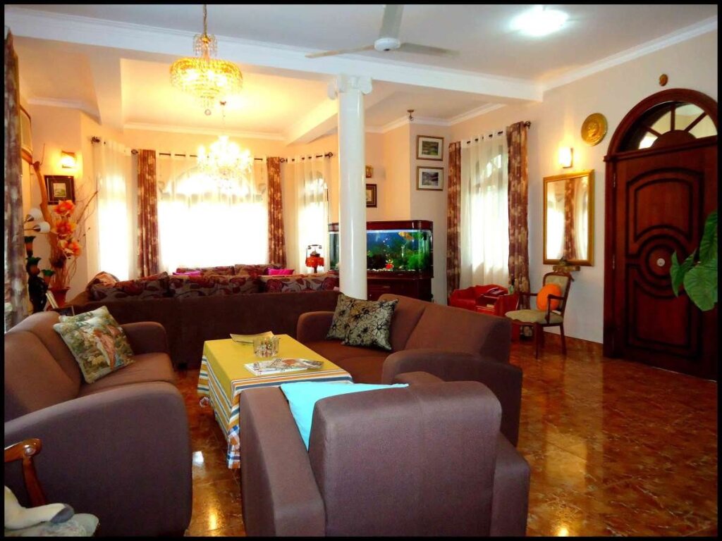 Канди: Danielsen Tourist Rest