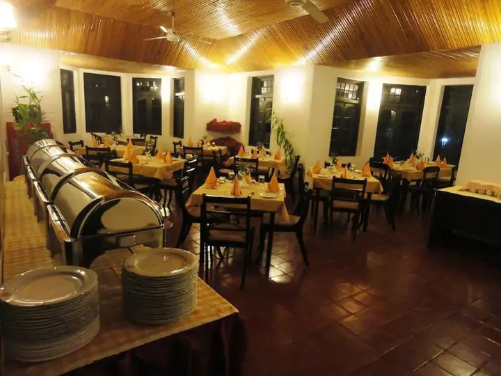 Элла: Hotel Country Comfort