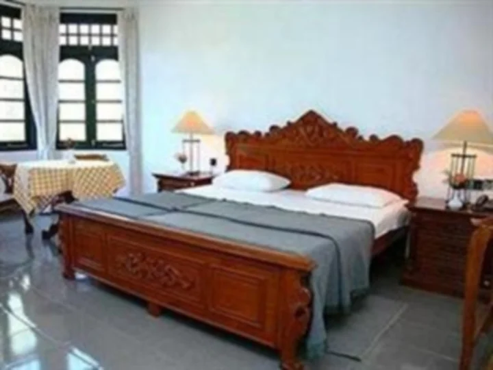 Элла: Hotel Country Comfort