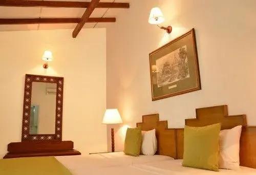 Мирисса: Mirissa Bay Resorts