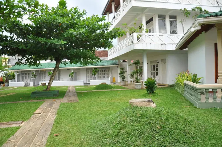 Мирисса: Mirissa Bay Resorts