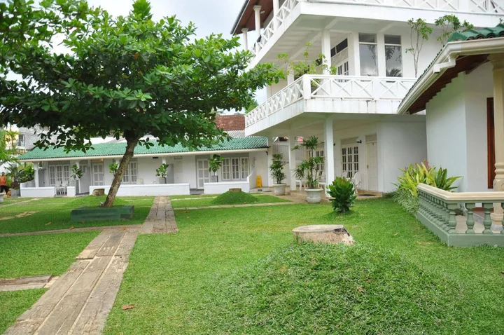 Мирисса: Mirissa Bay Resorts