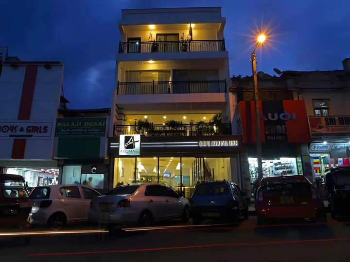 Канди: Cafe Aroma Inn