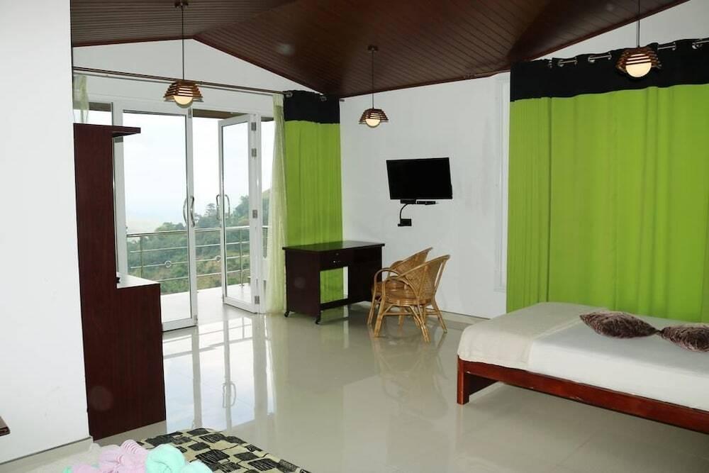 Элла: Ella's Edge Resort