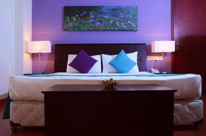 Шри-Джаяварденепура-Котте: Opulent River Face Hotel