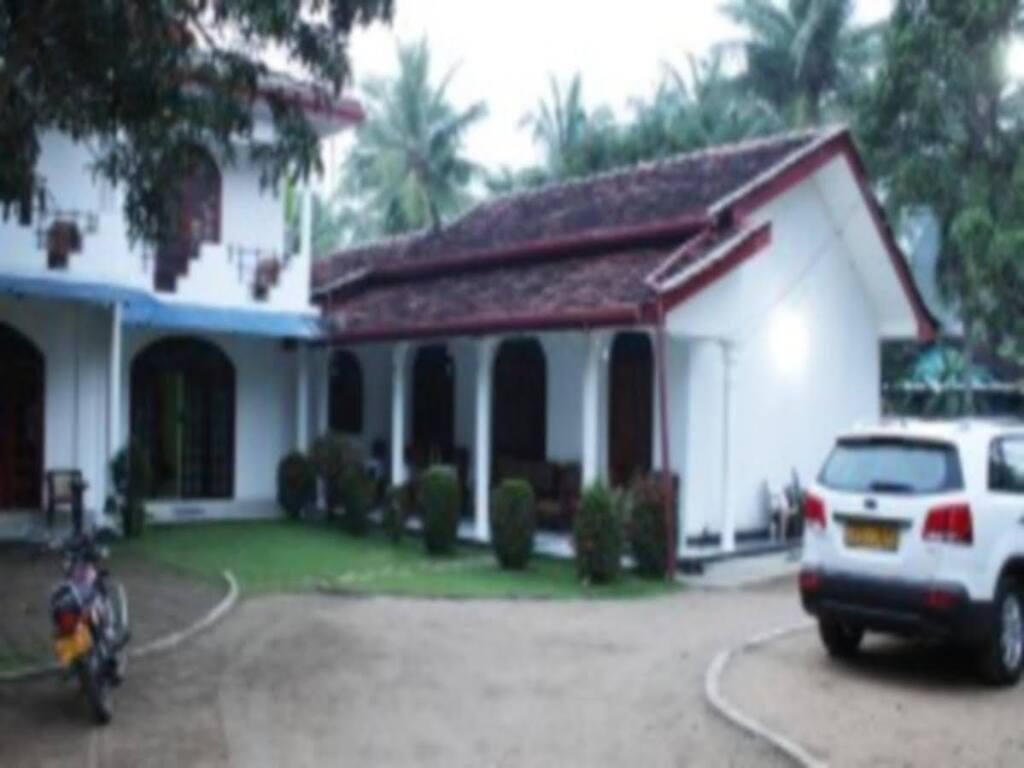 Хингуракгода: Seyara Holiday Resort