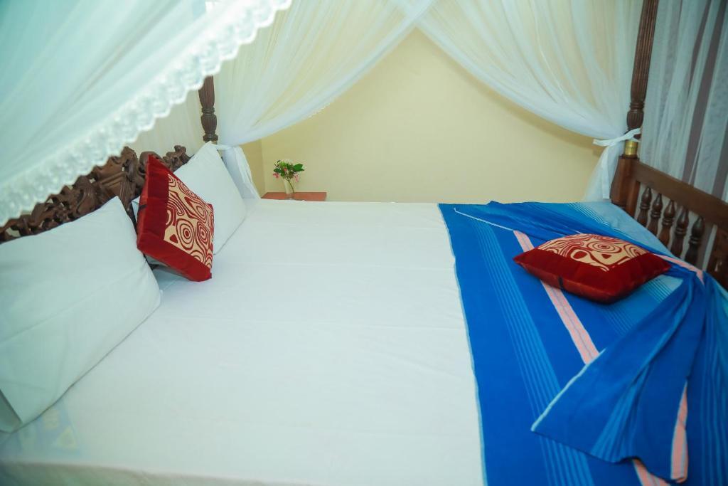 Хиккадува: Hasaranga Holiday House