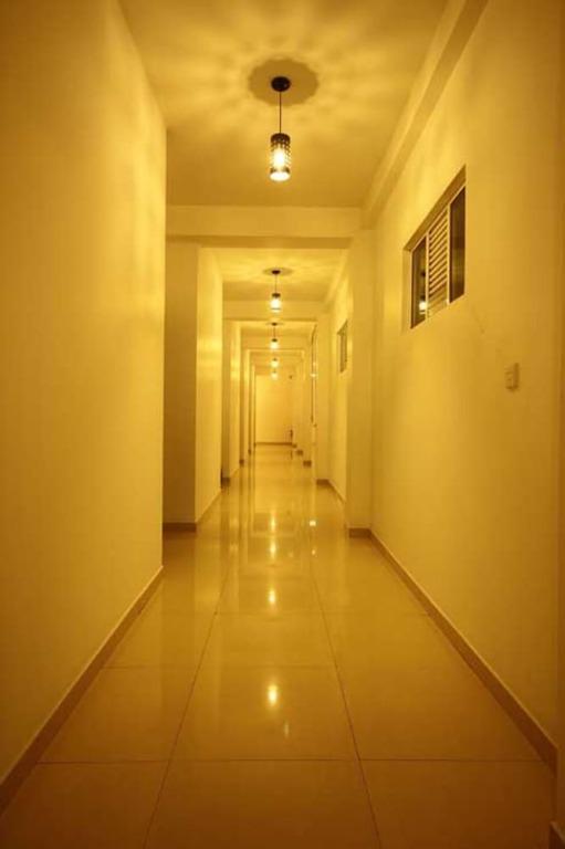 Негомбо: Sanoreech Hotel