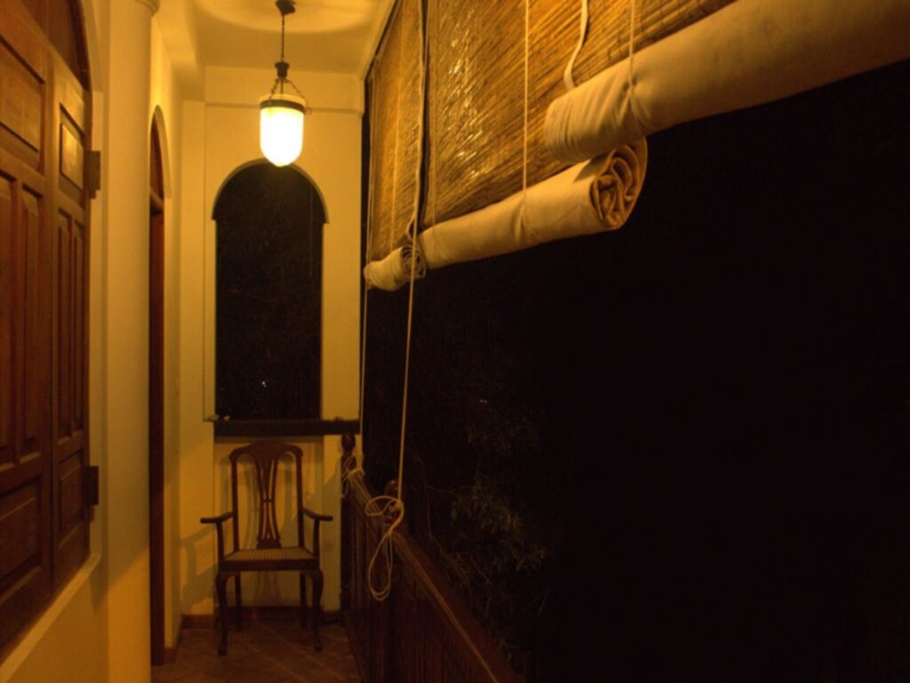 Унаватуна: Pipels House