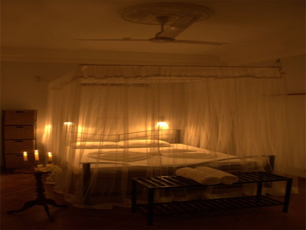 Унаватуна: Pipels House