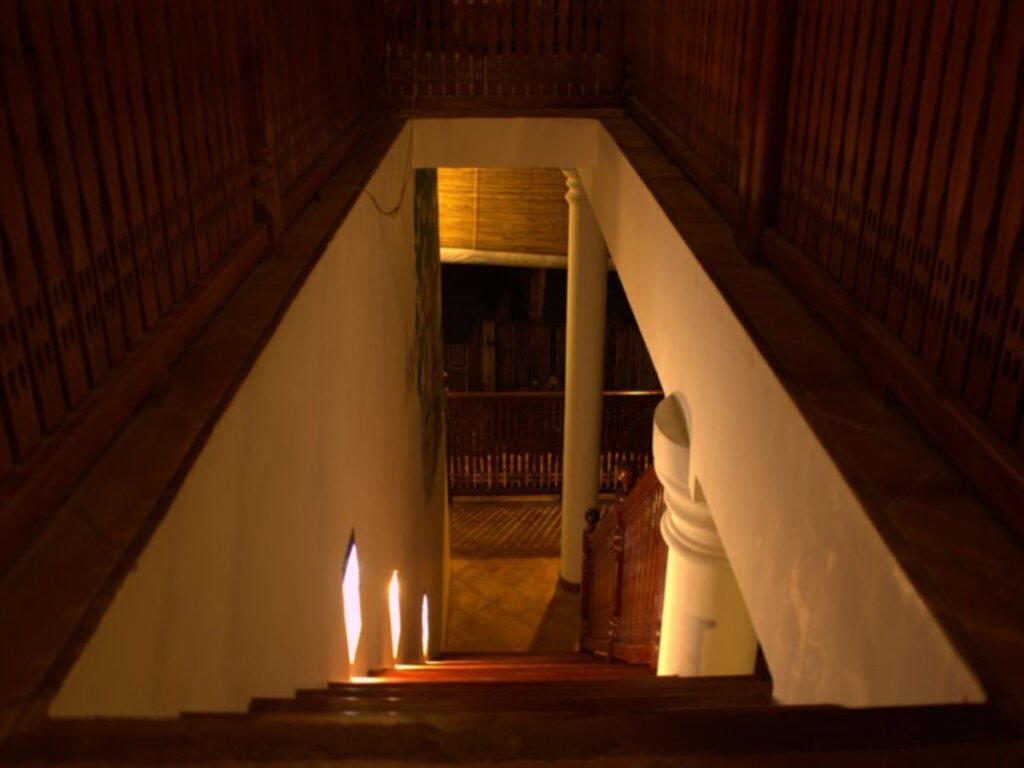 Унаватуна: Pipels House