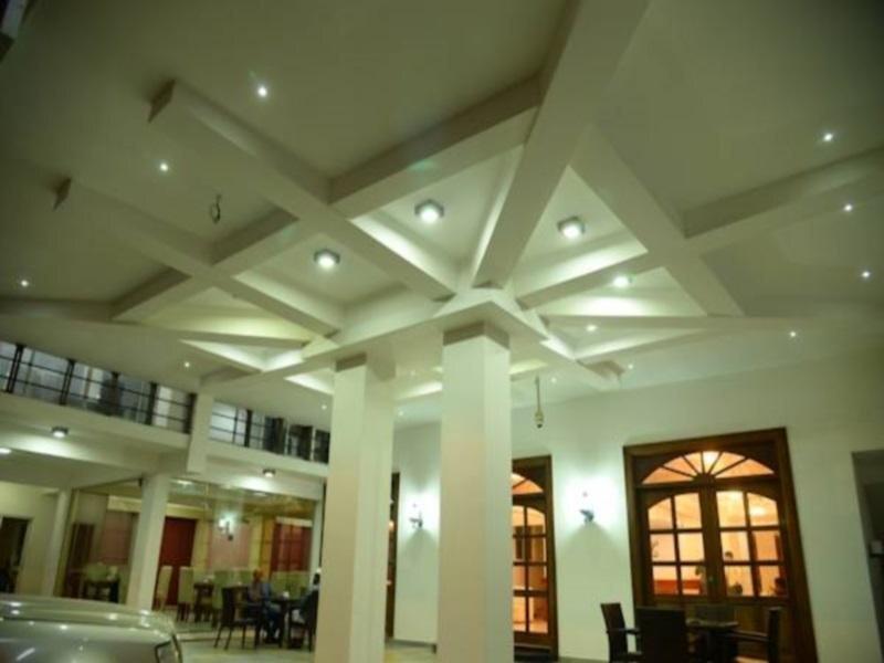 Коломбо: Lazaani Hotel & Restaurant