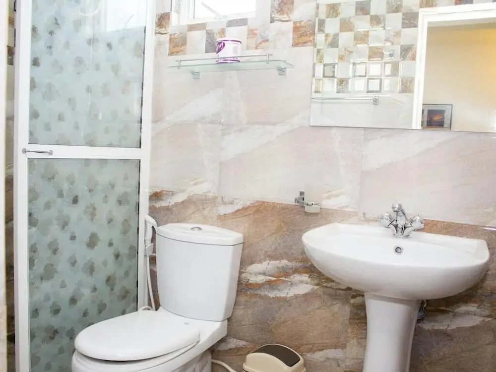 Негомбо: Funwhales Rest House