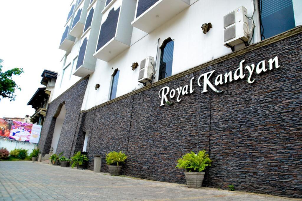 Канди: Отель Royal Kandyan