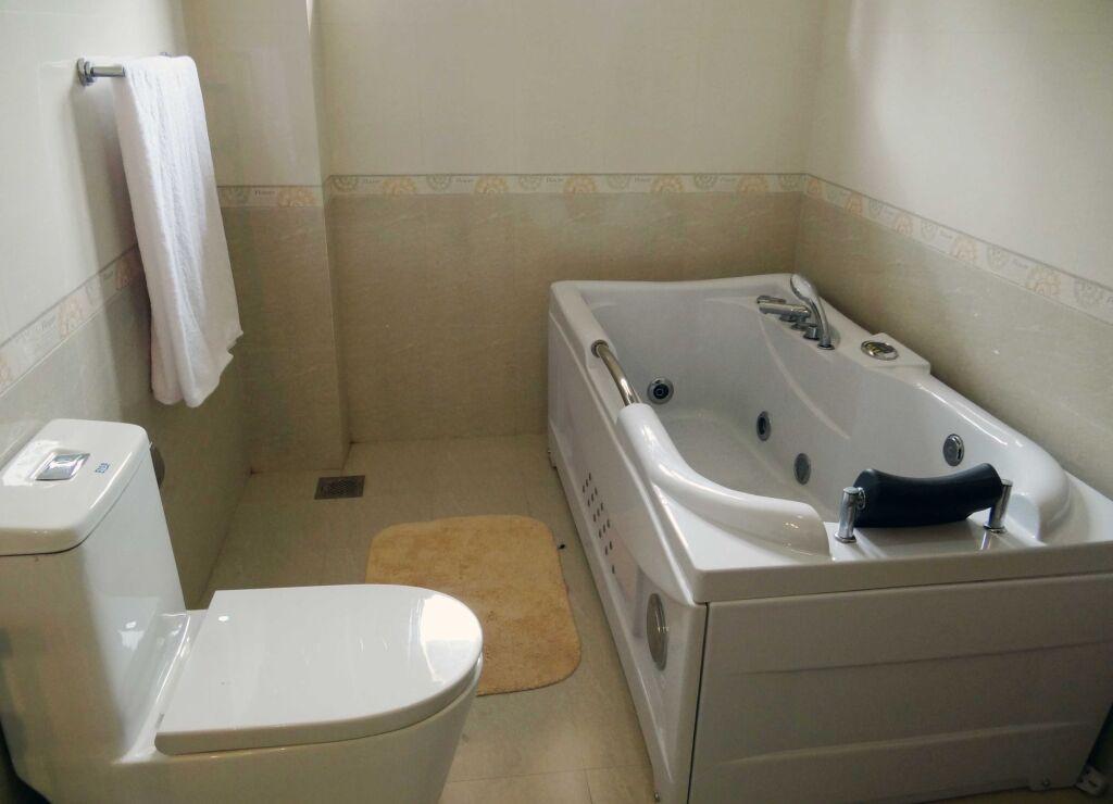Канди: Dilray Villa