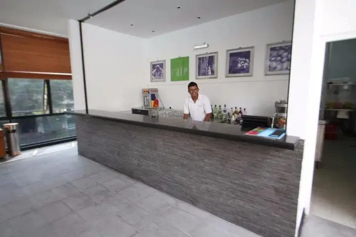 Коломбо: Crescatcity Apartments