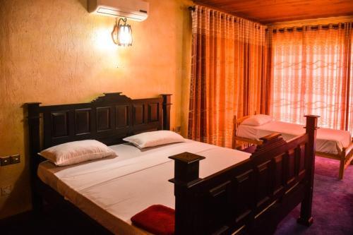 Панадура: River View Hotel