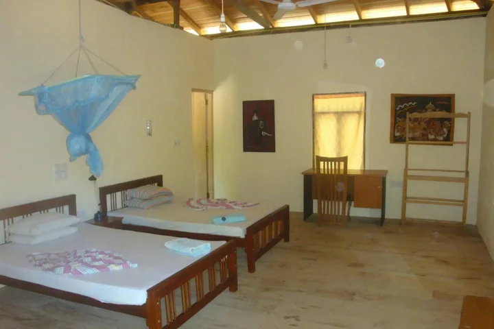 Мирисса: Mirissa Seaside Cabanas