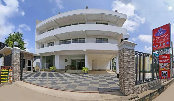 Катунаяке: Ronaka Hotel